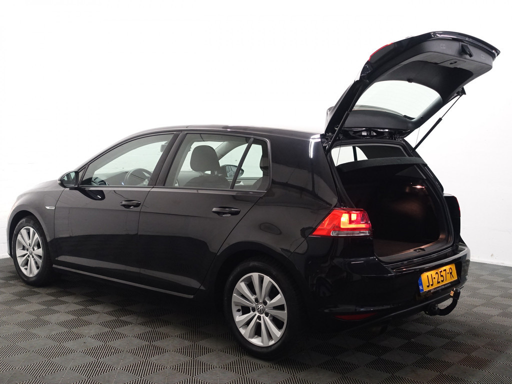 
								Volkswagen Golf 1.0 TSI Highline- Full map Navi, Camera, Cruise, ECC, LMV vol									