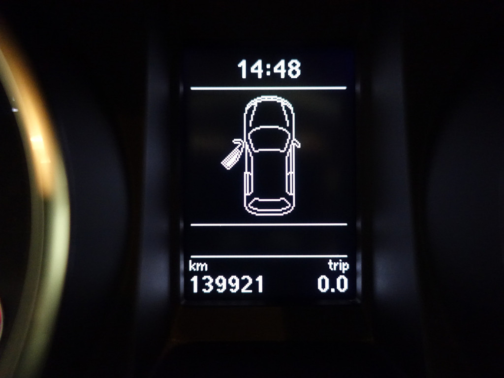 
Volkswagen Golf 1.4 TSI R-line+ Aut- Schuifdak, Stoelverwarming, Navi, Sport Interieur, Park Assist vol									