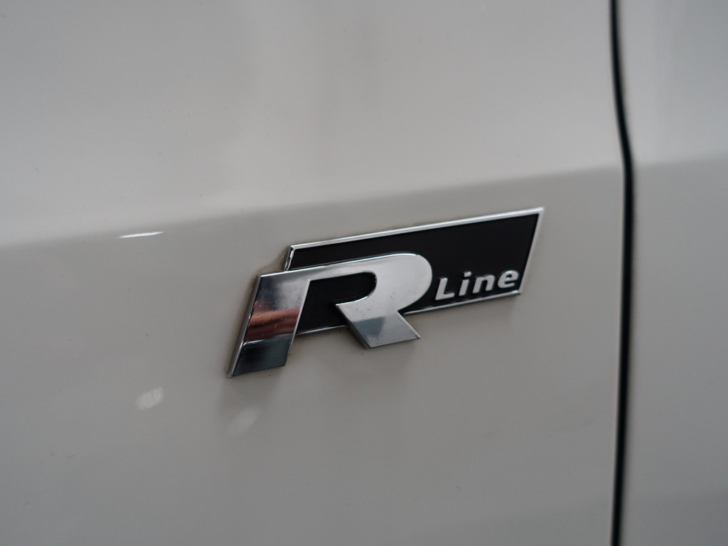 
Volkswagen Golf 1.4 TSI R-line+ Aut- Schuifdak, Stoelverwarming, Navi, Sport Interieur, Park Assist vol									