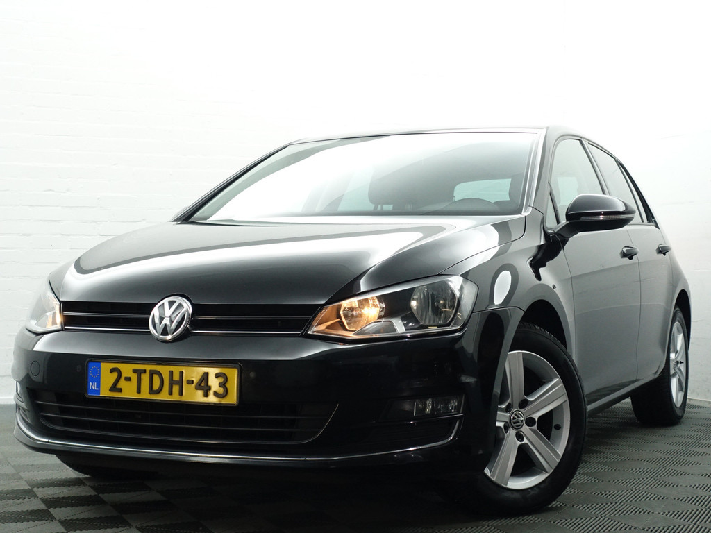 
Volkswagen Golf 1.2 TSI Highline Aut- Navi, Park Assist, Clima, Cruise, Sport Interieur vol									