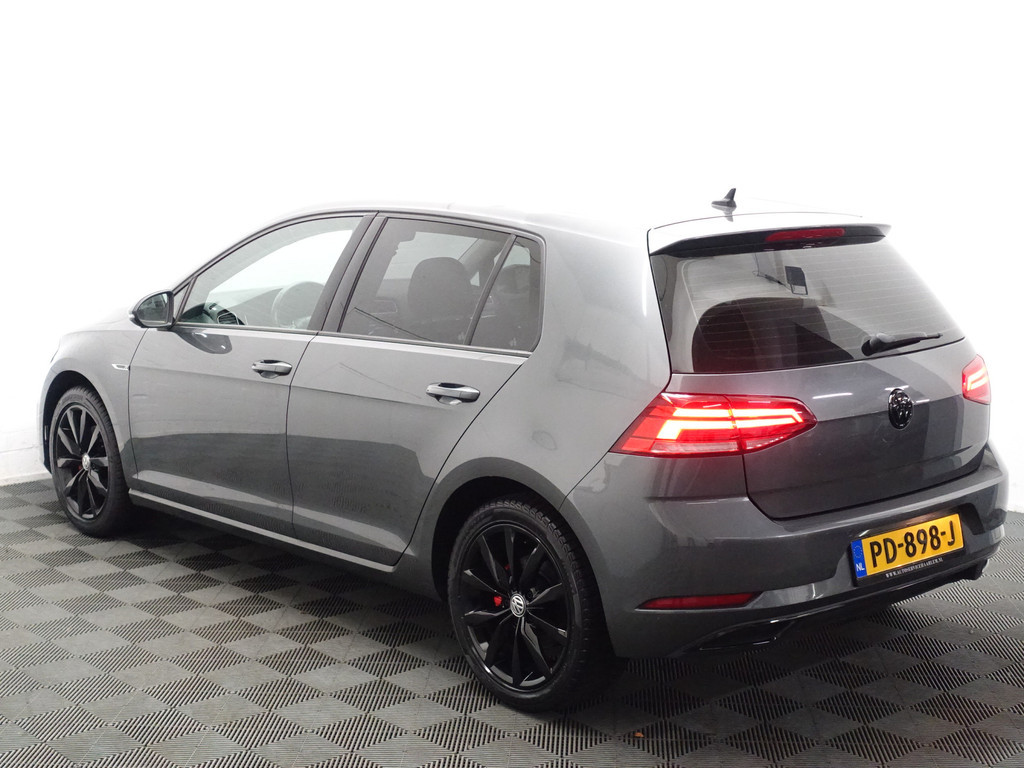 
Volkswagen Golf 1.4 TSI R-line+ Virtual Cockpit, Carplay, Navi, Cruise, Park Assist, Clima vol									