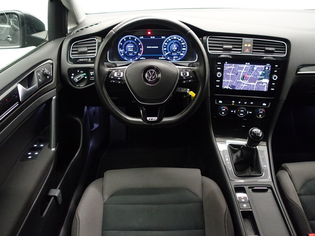 
Volkswagen Golf 1.4 TSI R-line+ Virtual Cockpit, Carplay, Navi, Cruise, Park Assist, Clima vol									