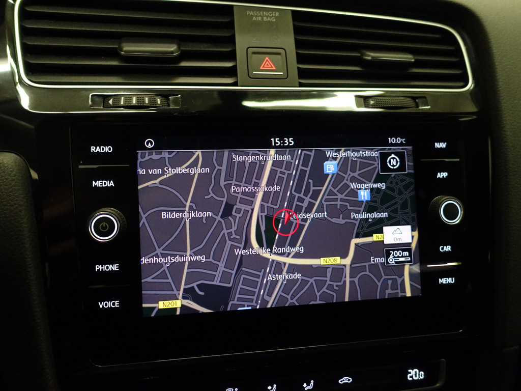 
Volkswagen Golf 1.4 TSI R-line+ Virtual Cockpit, Carplay, Navi, Cruise, Park Assist, Clima vol									