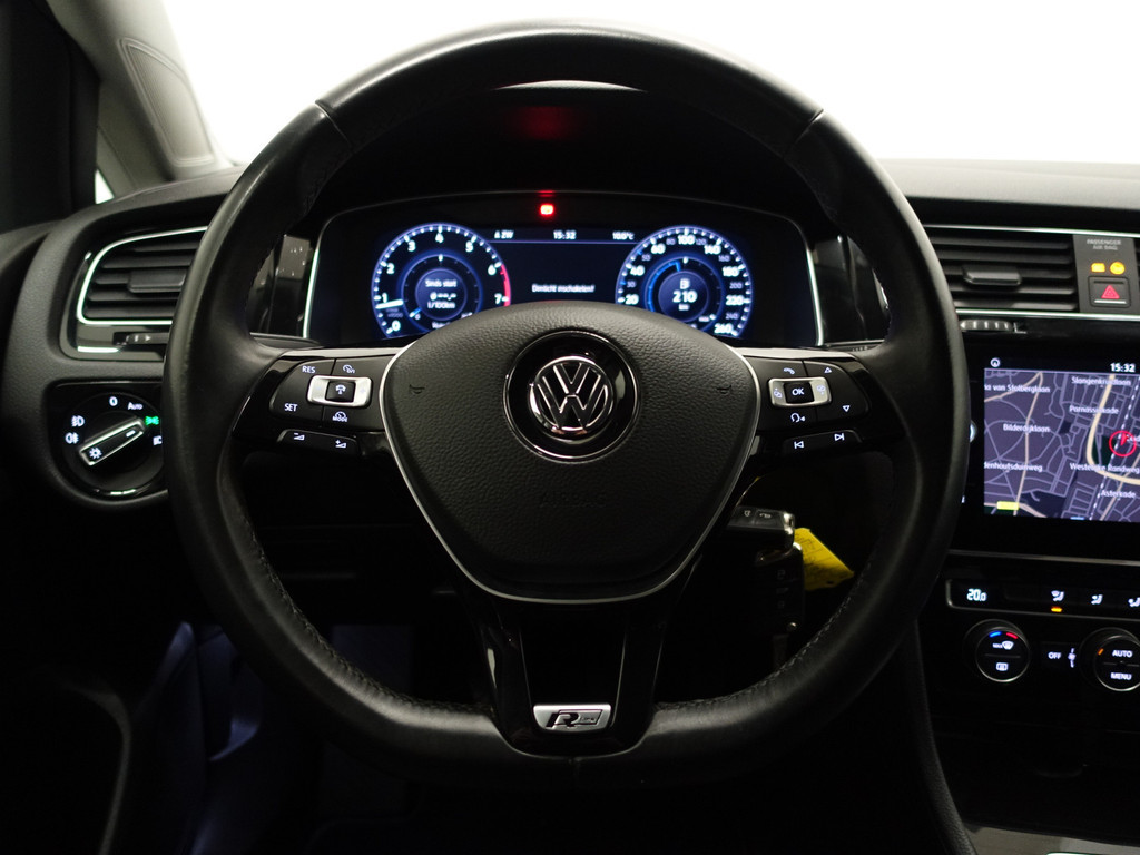 
Volkswagen Golf 1.4 TSI R-line+ Virtual Cockpit, Carplay, Navi, Cruise, Park Assist, Clima vol									