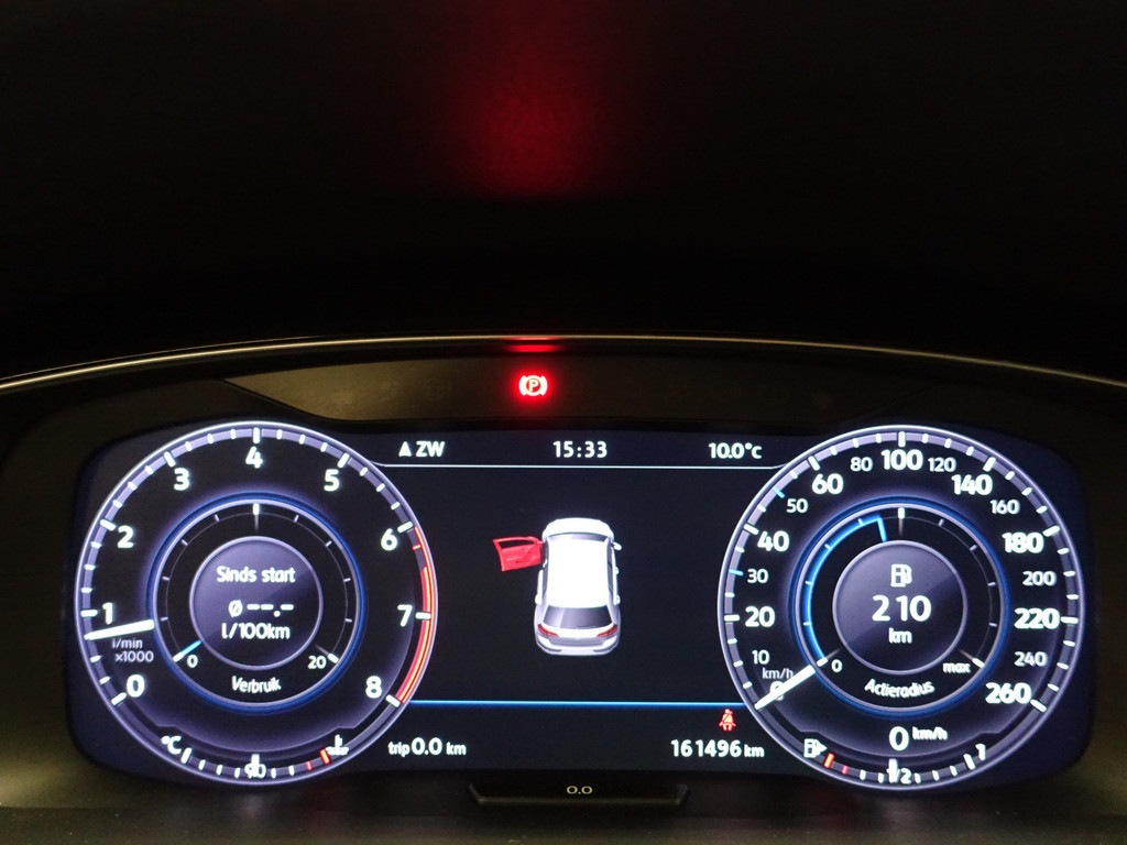 
Volkswagen Golf 1.4 TSI R-line+ Virtual Cockpit, Carplay, Navi, Cruise, Park Assist, Clima vol									
