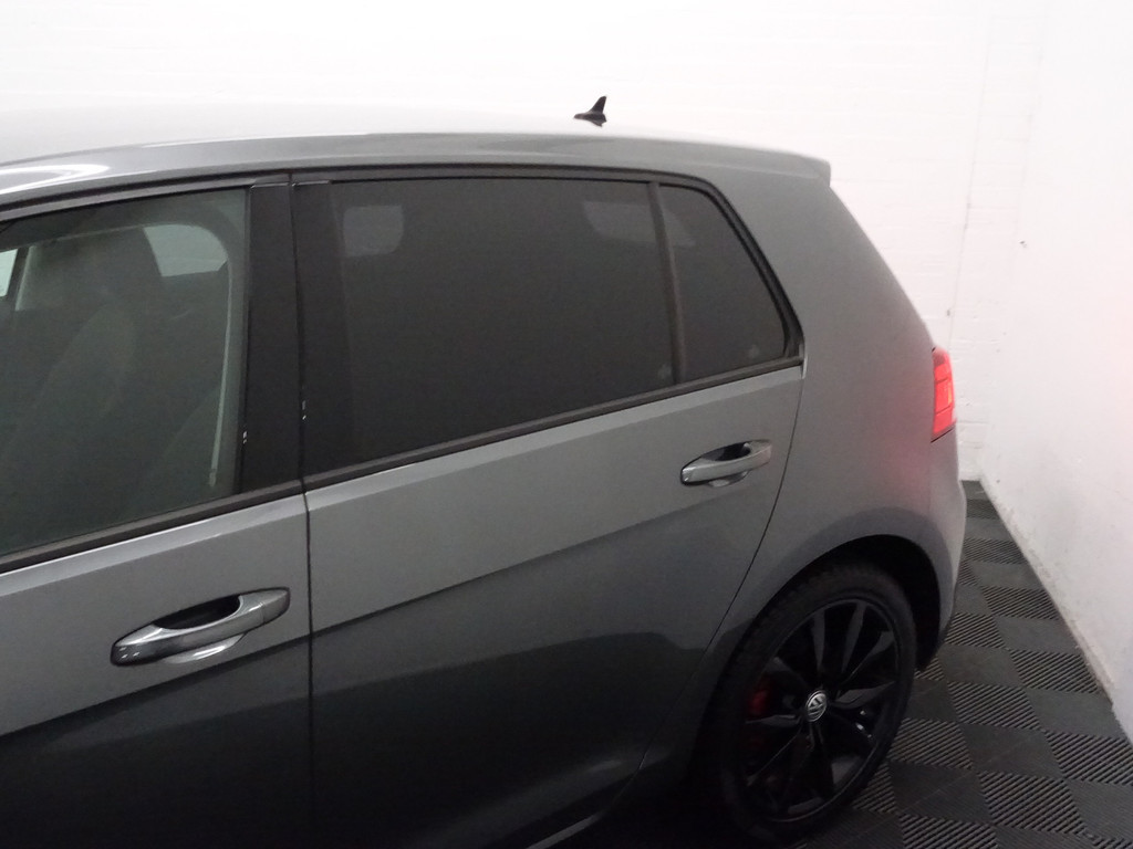 
Volkswagen Golf 1.4 TSI R-line+ Virtual Cockpit, Carplay, Navi, Cruise, Park Assist, Clima vol									
