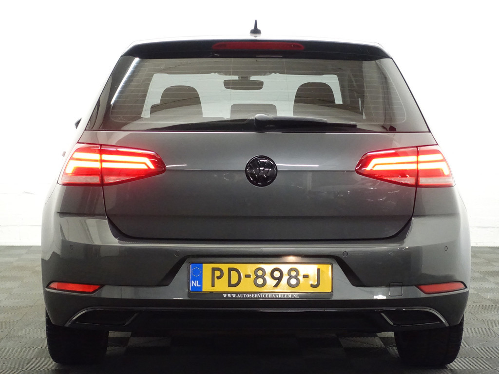 
Volkswagen Golf 1.4 TSI R-line+ Virtual Cockpit, Carplay, Navi, Cruise, Park Assist, Clima vol									