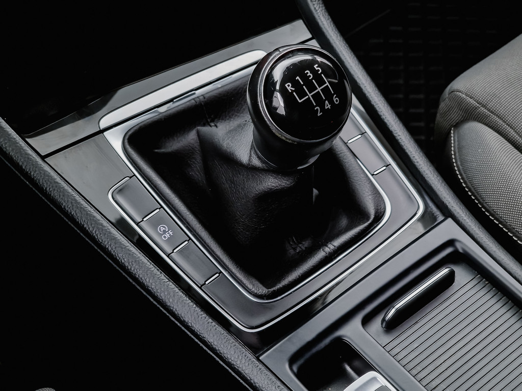 
Volkswagen Golf 1.2 TSI Highline+ Alcantara, Clima, Cruise, Elek pakket vol									