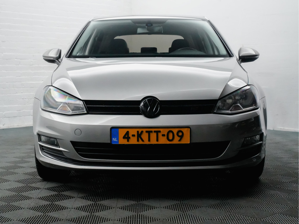 
Volkswagen Golf 1.2 TSI Highline+ Alcantara, Clima, Cruise, Elek pakket vol									