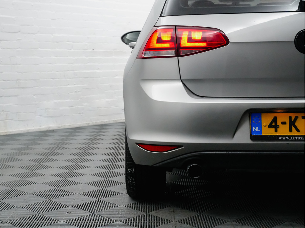 
Volkswagen Golf 1.2 TSI Highline+ Alcantara, Clima, Cruise, Elek pakket vol									