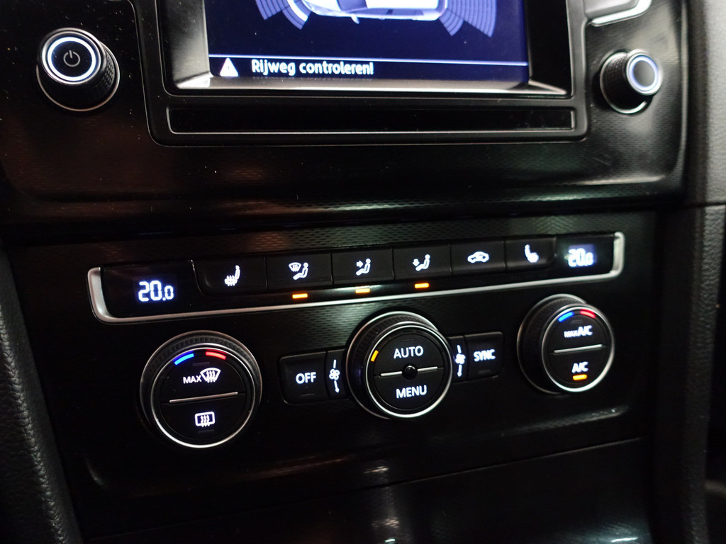 
Volkswagen Golf 2.0 TDI GTD Performance- Xenon Led, Navi, Stoelverwarming, Driving selection, Adap Cruise vol									