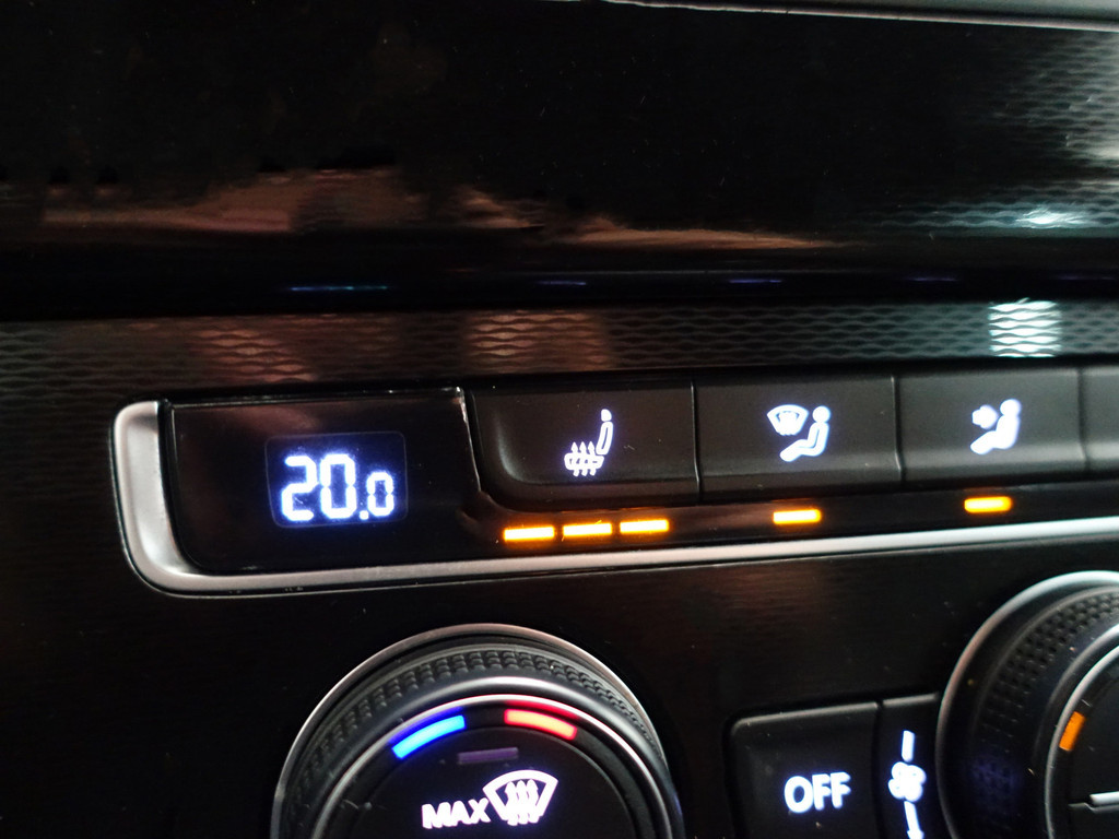 
Volkswagen Golf 2.0 TDI GTD Performance- Xenon Led, Navi, Stoelverwarming, Driving selection, Adap Cruise vol									