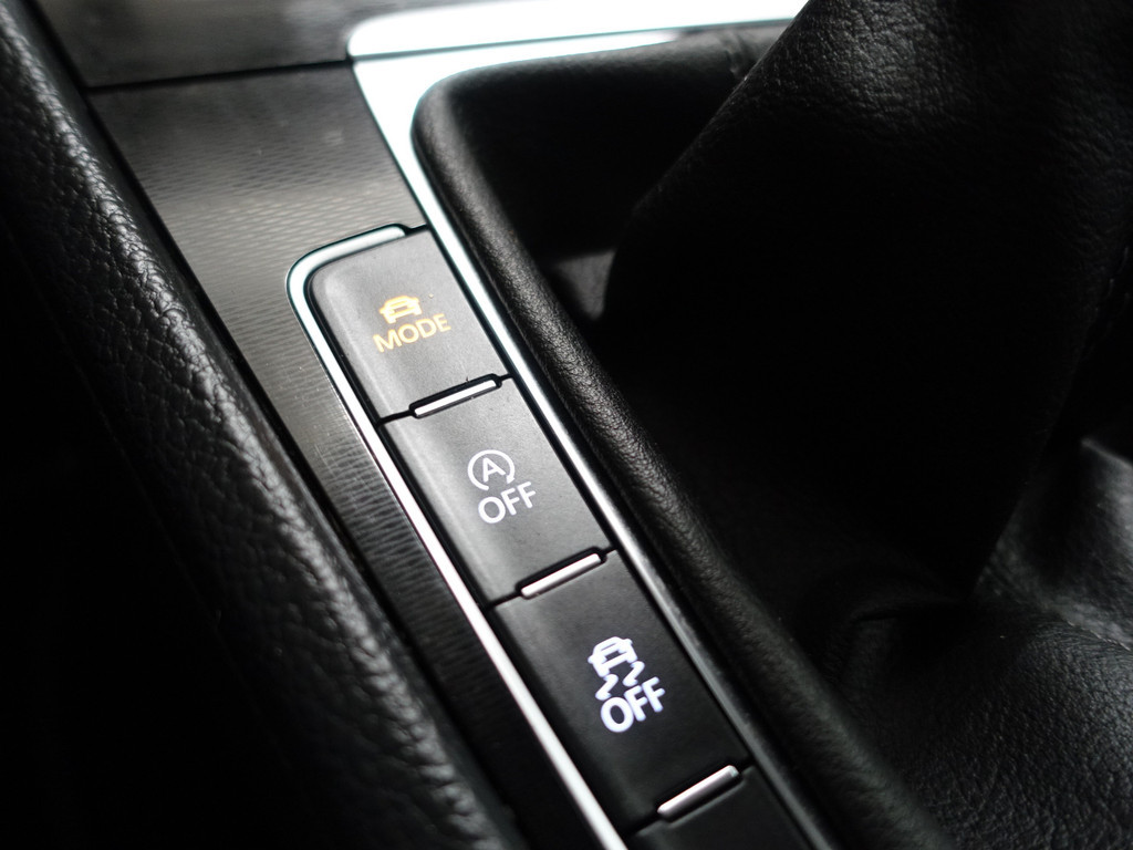 
Volkswagen Golf 2.0 TDI GTD Performance- Xenon Led, Navi, Stoelverwarming, Driving selection, Adap Cruise vol									