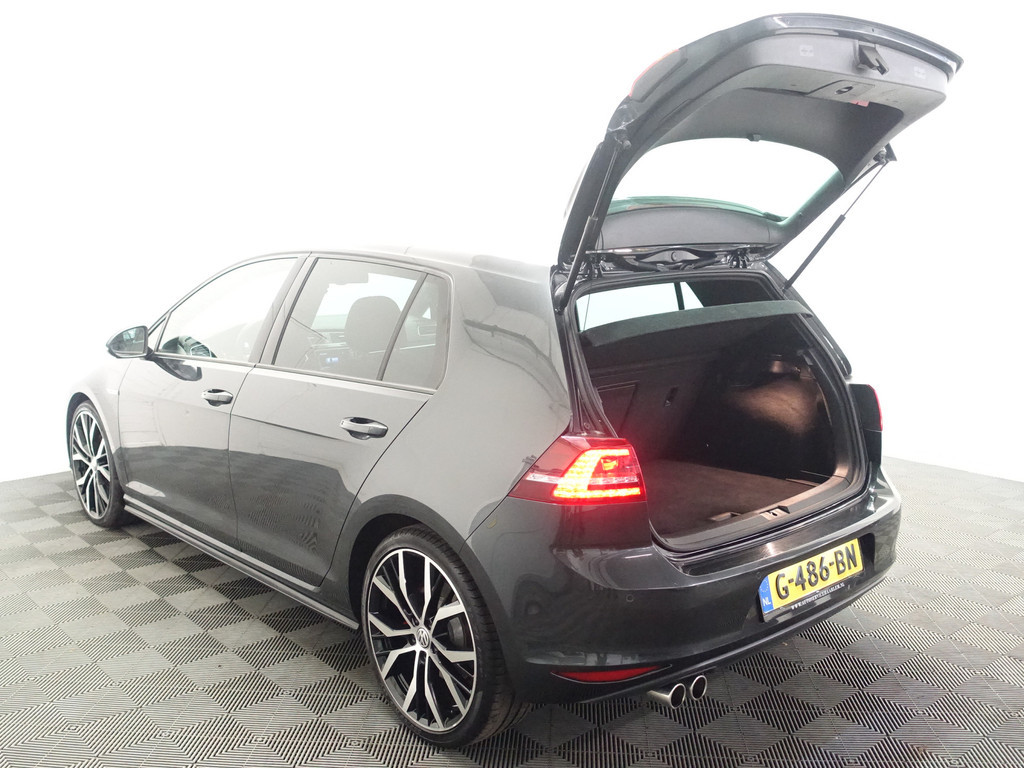 
Volkswagen Golf 2.0 TDI GTD Performance- Xenon Led, Navi, Stoelverwarming, Driving selection, Adap Cruise vol									