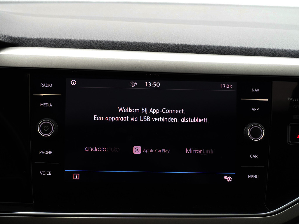 
Volkswagen Polo 1.6 TDI R Line- Panodak, Xenon Led, Carplay, Park Assist, Park Pilot, Beats Audio, Virtual Cockpit vol									