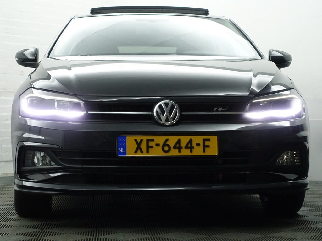 
Volkswagen Polo 1.6 TDI R Line- Panodak, Xenon Led, Carplay, Park Assist, Park Pilot, Beats Audio, Virtual Cockpit vol									