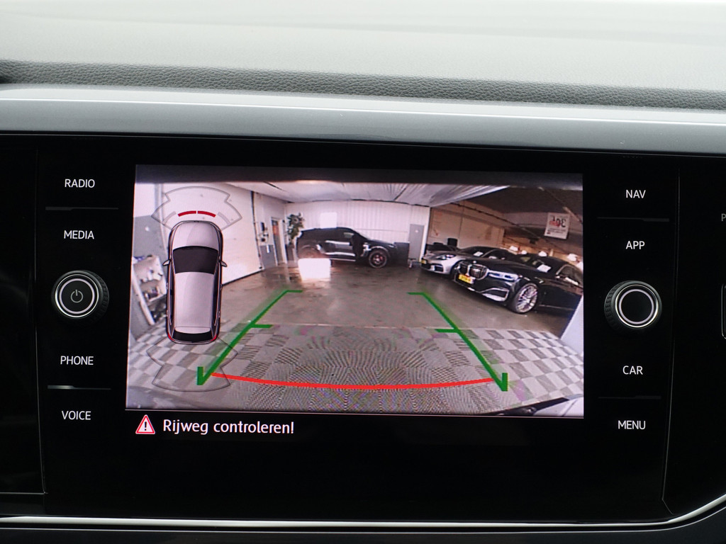 
Volkswagen Polo 1.0 TSI R Line Aut- Panodak, Xenon Led, CarPlay, Dynamic Select, Keyless, Virtual Cockpit, Ada Cruise vol									