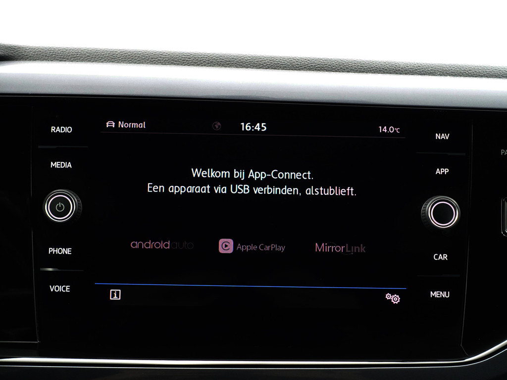 
Volkswagen Polo 1.0 TSI R Line Aut- Panodak, Xenon Led, CarPlay, Dynamic Select, Keyless, Virtual Cockpit, Ada Cruise vol									