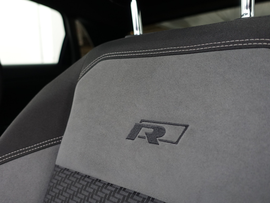 
Volkswagen Polo 1.0 TSI R Line Aut- Panodak, Xenon Led, CarPlay, Dynamic Select, Keyless, Virtual Cockpit, Ada Cruise vol									