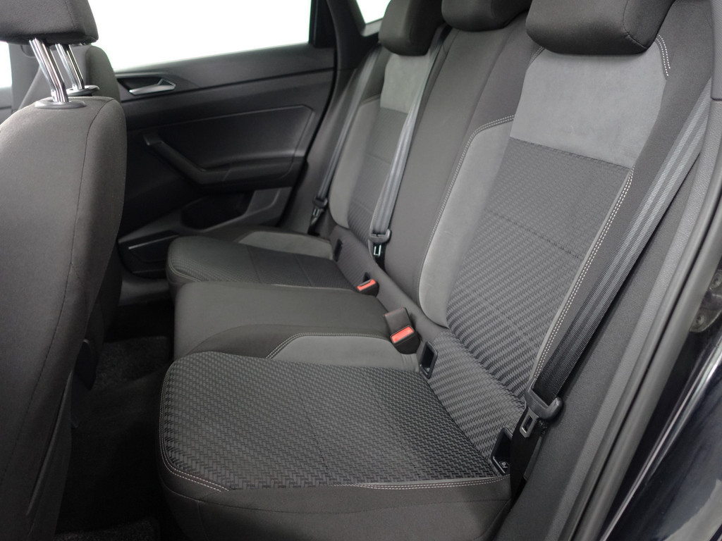 
Volkswagen Polo 1.0 TSI R Line Aut- Panodak, Xenon Led, CarPlay, Dynamic Select, Keyless, Virtual Cockpit, Ada Cruise vol									