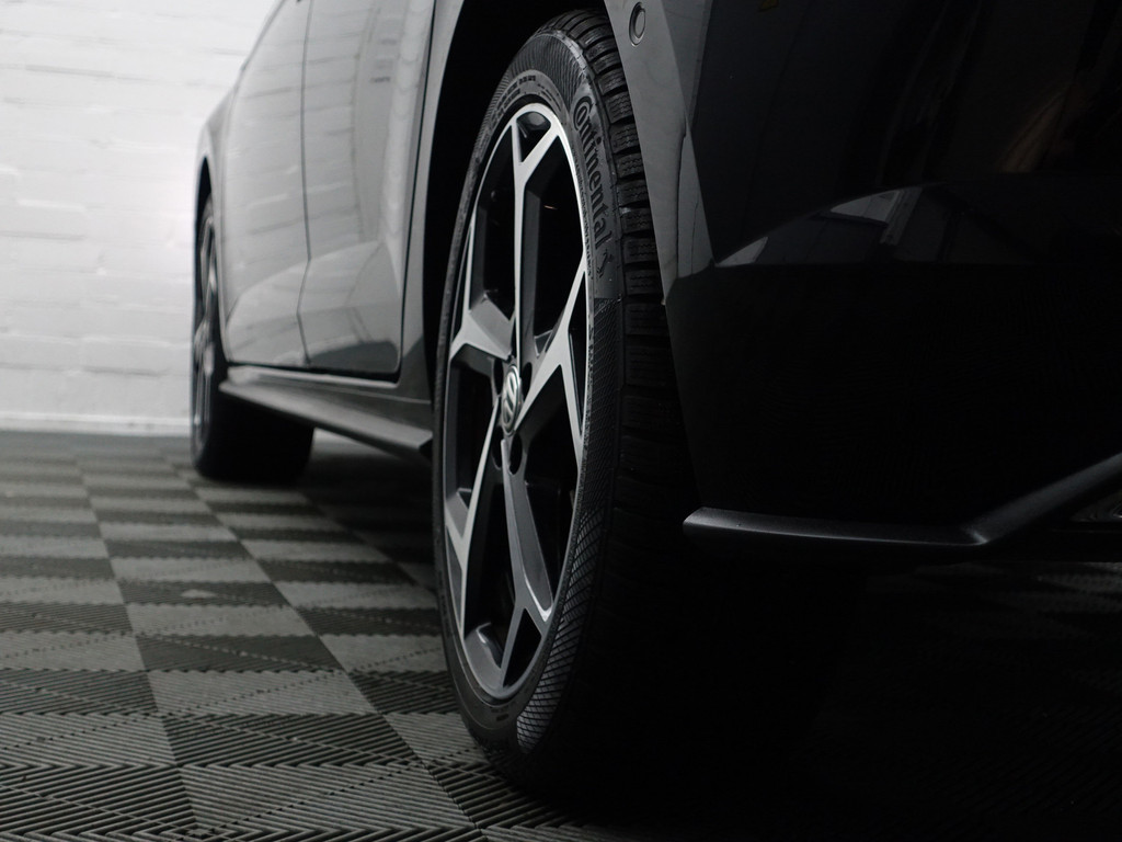 
Volkswagen Polo 1.0 TSI R Line Aut- Panodak, Xenon Led, CarPlay, Dynamic Select, Keyless, Virtual Cockpit, Ada Cruise vol									