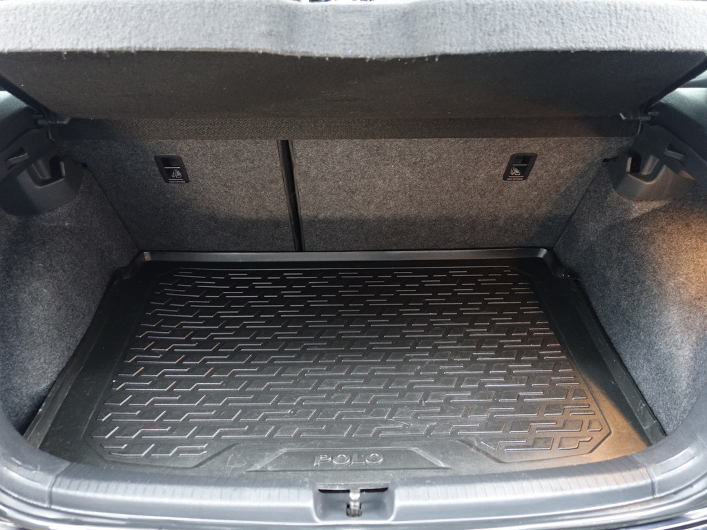 
Volkswagen Polo 1.0 TSI R Line Aut- Panodak, Xenon Led, CarPlay, Dynamic Select, Keyless, Virtual Cockpit, Ada Cruise vol									