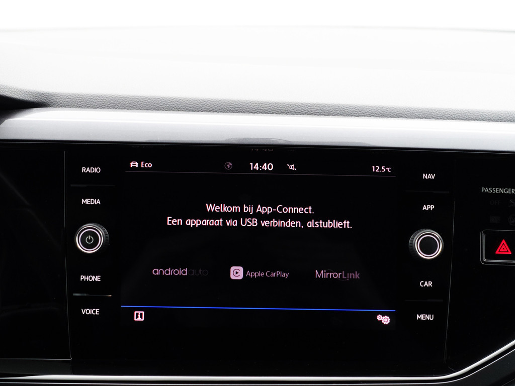 
								Volkswagen Polo 1.0 TSI R Line Aut- Panodak, Virtual Cockpit, Xenon Led, Ada Cruise, Carplay, Park Assist, Dynamic Select vol									