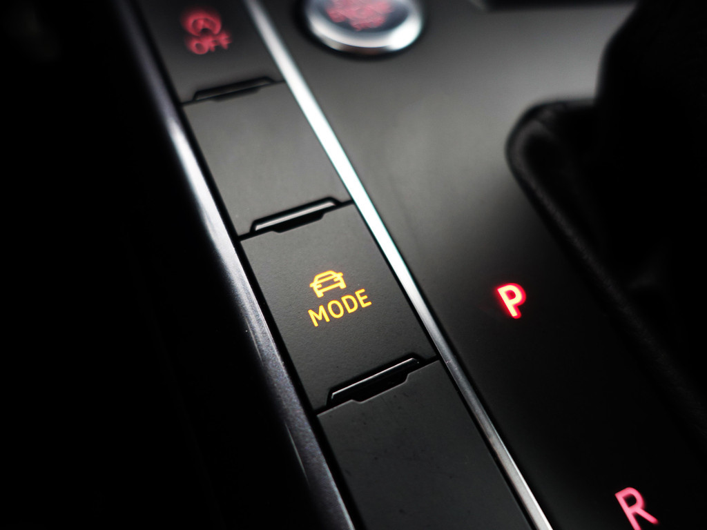 
								Volkswagen Polo 1.0 TSI R Line Aut- Panodak, Virtual Cockpit, Xenon Led, Ada Cruise, Carplay, Park Assist, Dynamic Select vol									