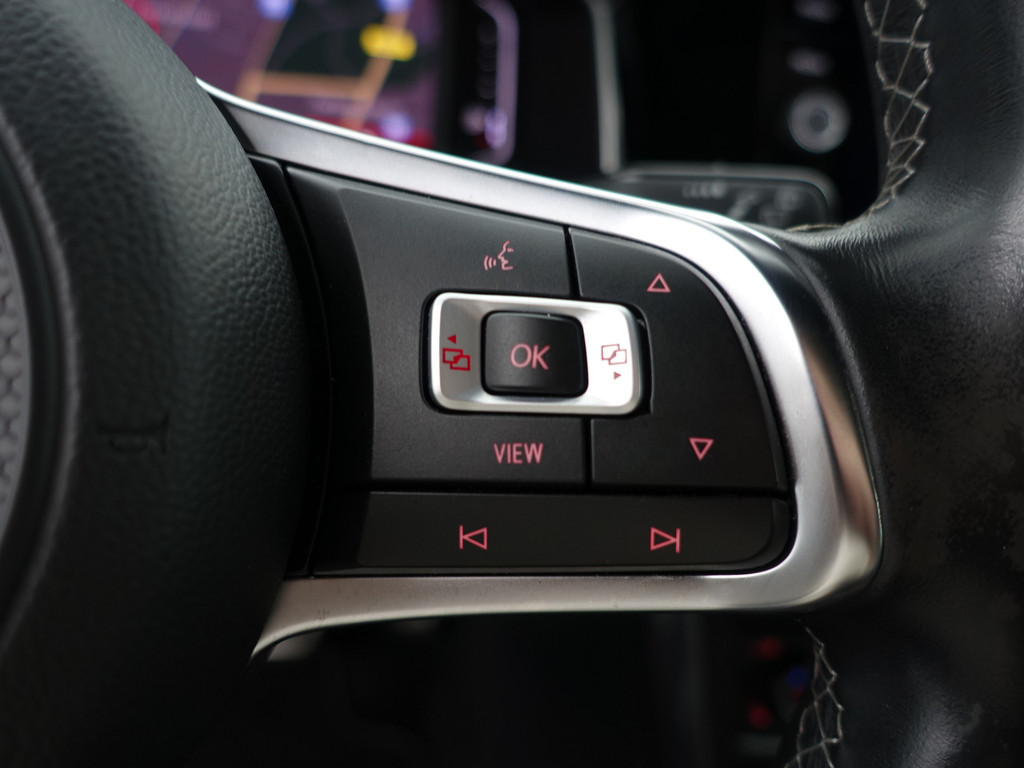 
								Volkswagen Polo 1.0 TSI R Line Aut- Panodak, Virtual Cockpit, Xenon Led, Ada Cruise, Carplay, Park Assist, Dynamic Select vol									