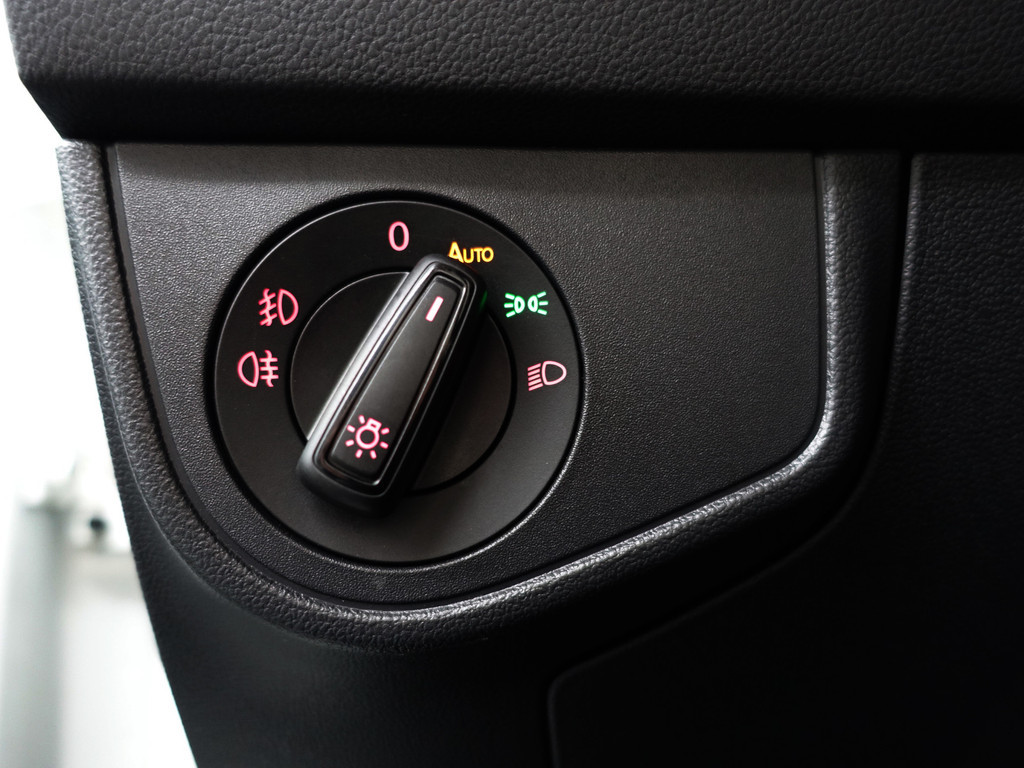 
								Volkswagen Polo 1.0 TSI R Line Aut- Panodak, Virtual Cockpit, Xenon Led, Ada Cruise, Carplay, Park Assist, Dynamic Select vol									