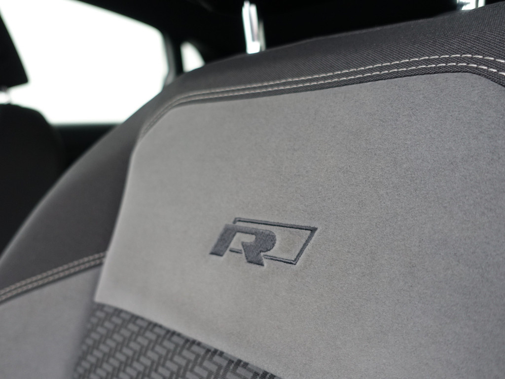 
								Volkswagen Polo 1.0 TSI R Line Aut- Panodak, Virtual Cockpit, Xenon Led, Ada Cruise, Carplay, Park Assist, Dynamic Select vol									