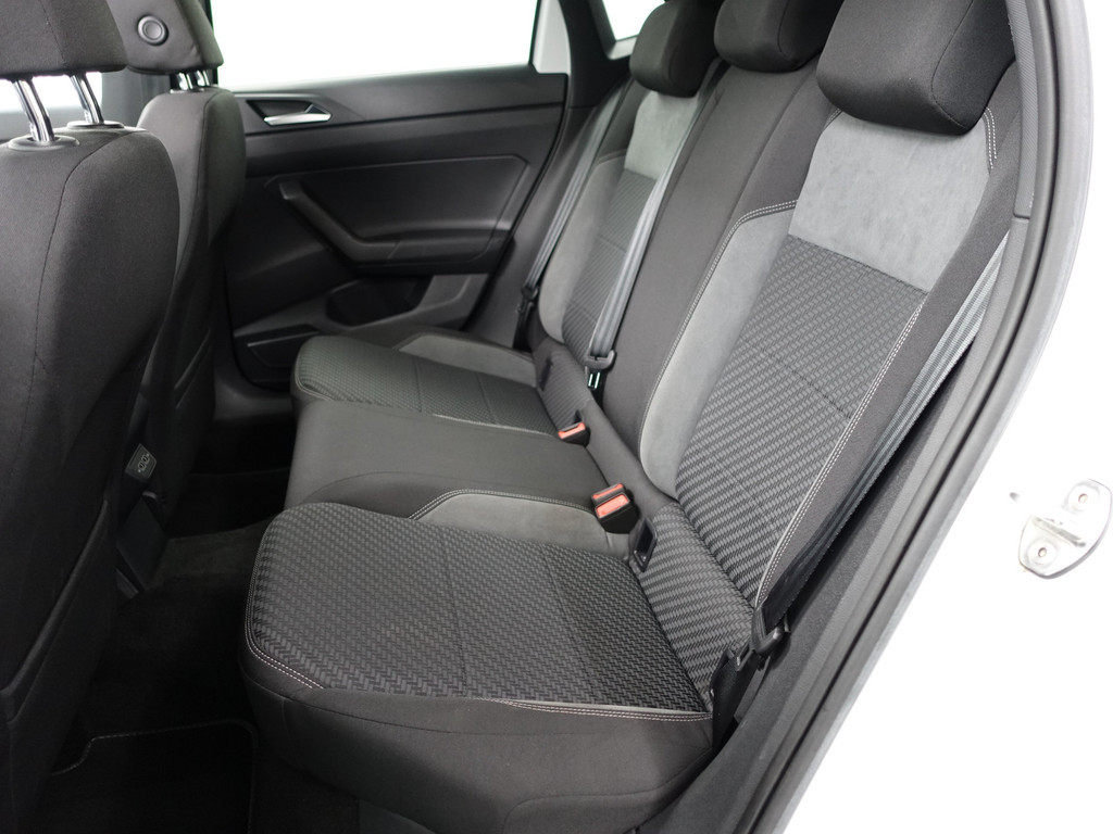 
								Volkswagen Polo 1.0 TSI R Line Aut- Panodak, Virtual Cockpit, Xenon Led, Ada Cruise, Carplay, Park Assist, Dynamic Select vol									