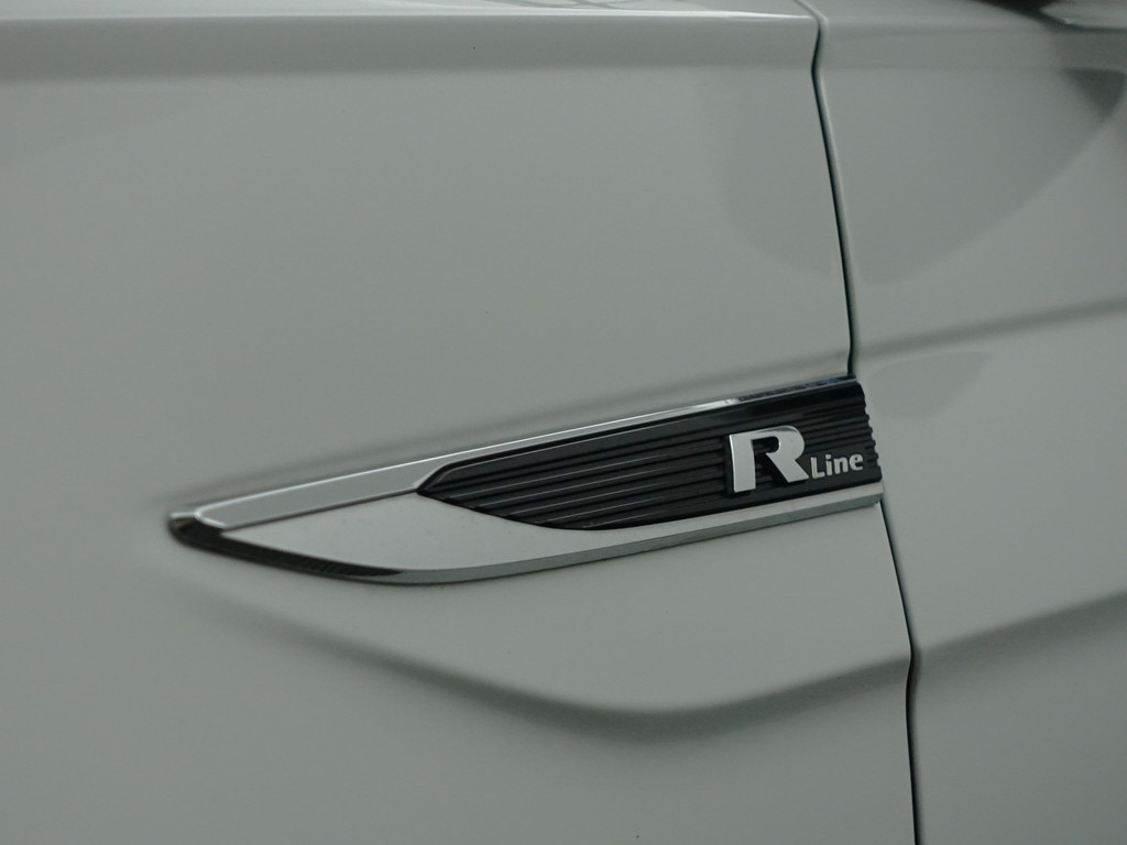 
								Volkswagen Polo 1.0 TSI R Line Aut- Panodak, Virtual Cockpit, Xenon Led, Ada Cruise, Carplay, Park Assist, Dynamic Select vol									