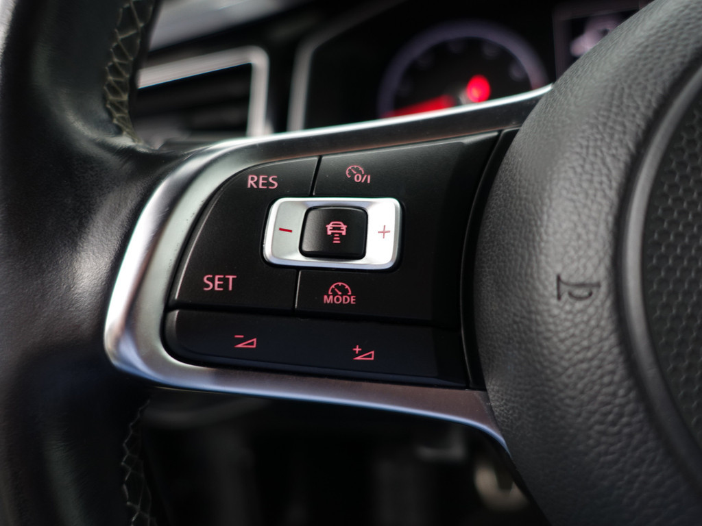 
Volkswagen Polo 1.0 TSI R Line+ Panoramadak, Xenon Led, Dynamic Select, Ada Cruise, Park Assist, Park Pilot vol									