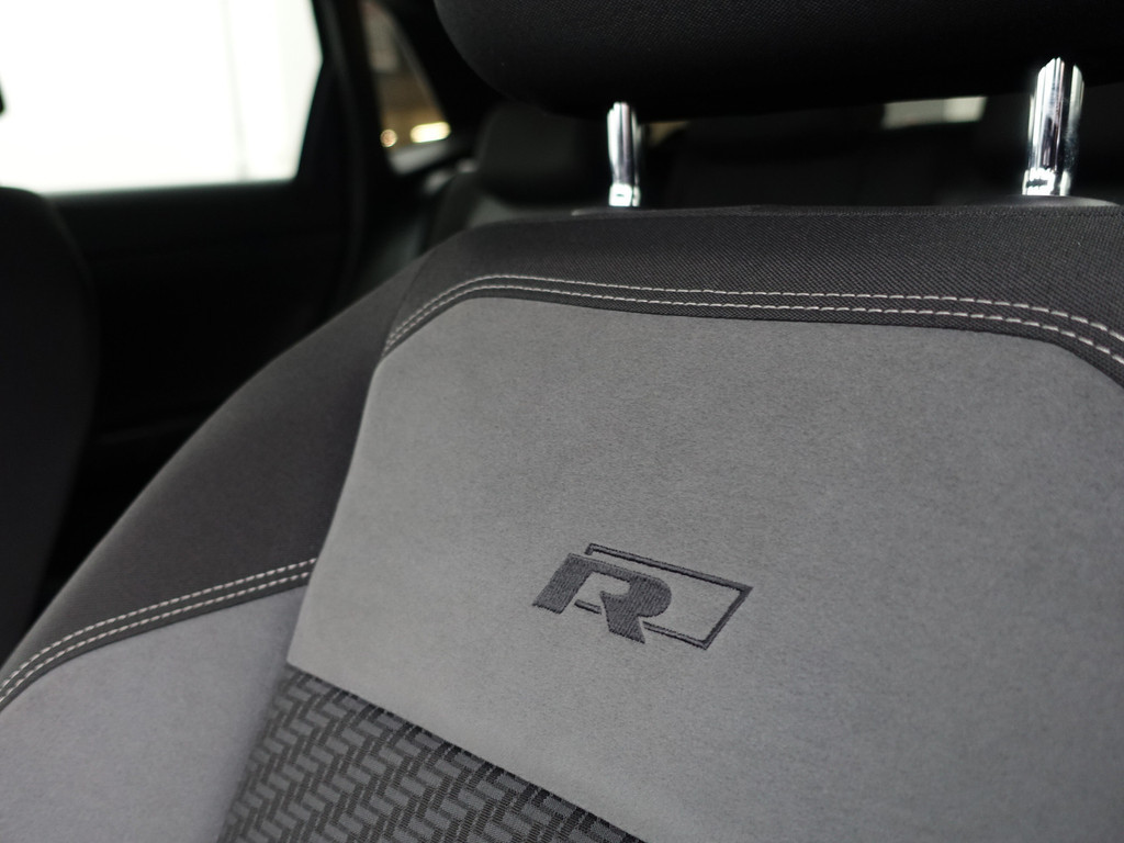 
Volkswagen Polo 1.0 TSI R Line+ Panoramadak, Xenon Led, Dynamic Select, Ada Cruise, Park Assist, Park Pilot vol									