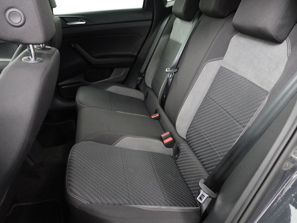 
Volkswagen Polo 1.0 TSI R Line+ Panoramadak, Xenon Led, Dynamic Select, Ada Cruise, Park Assist, Park Pilot vol									