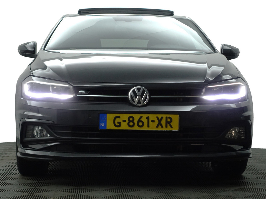 
Volkswagen Polo 1.0 TSI R Line+ Panoramadak, Xenon Led, Dynamic Select, Ada Cruise, Park Assist, Park Pilot vol									