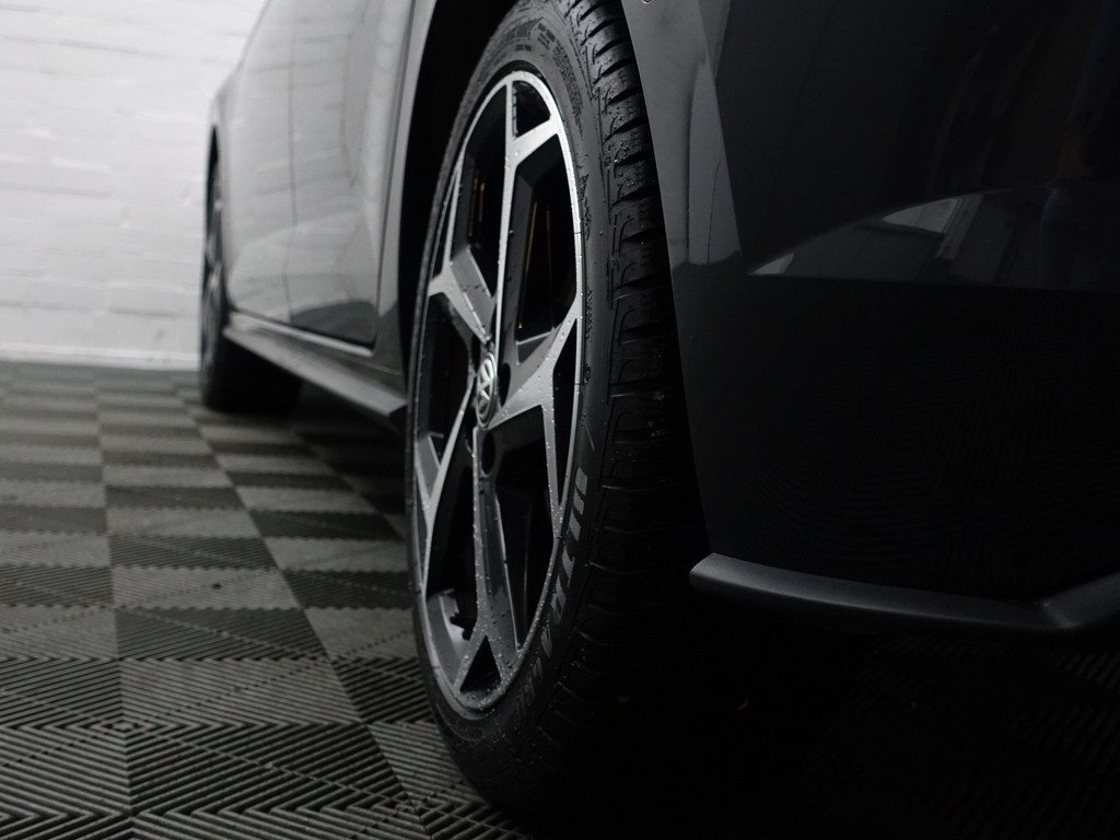 
Volkswagen Polo 1.0 TSI R Line+ Panoramadak, Xenon Led, Dynamic Select, Ada Cruise, Park Assist, Park Pilot vol									