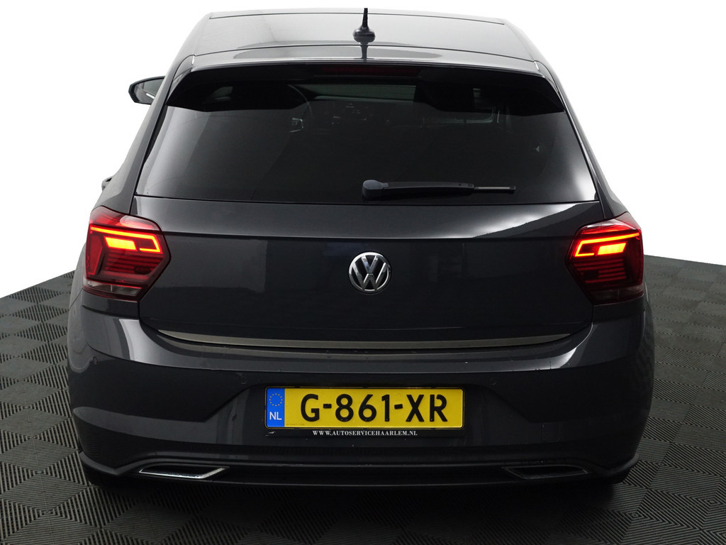 
Volkswagen Polo 1.0 TSI R Line+ Panoramadak, Xenon Led, Dynamic Select, Ada Cruise, Park Assist, Park Pilot vol									