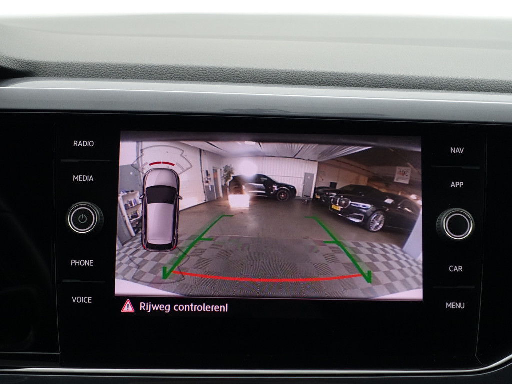 
								Volkswagen Polo 1.0 TSI R Line Aut- Panoramadak, CarPlay, Xenon Led, Keyless, Dynamic Select, Virtual Cockpit vol									