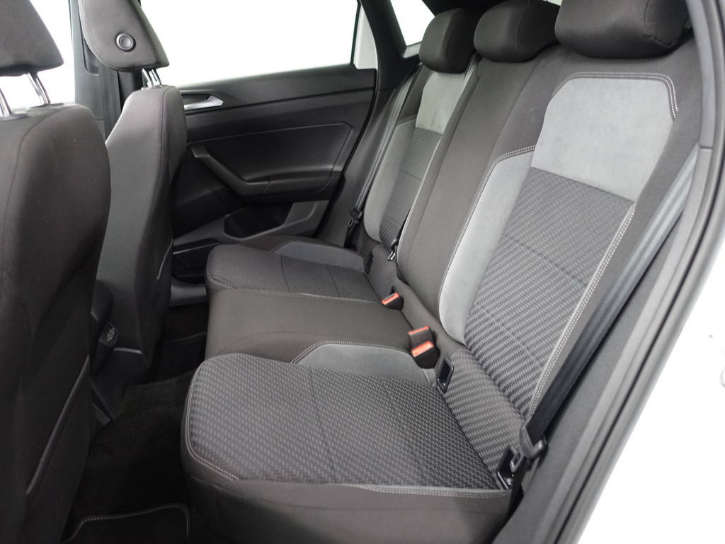 
								Volkswagen Polo 1.0 TSI R Line Aut- Panoramadak, CarPlay, Xenon Led, Keyless, Dynamic Select, Virtual Cockpit vol									