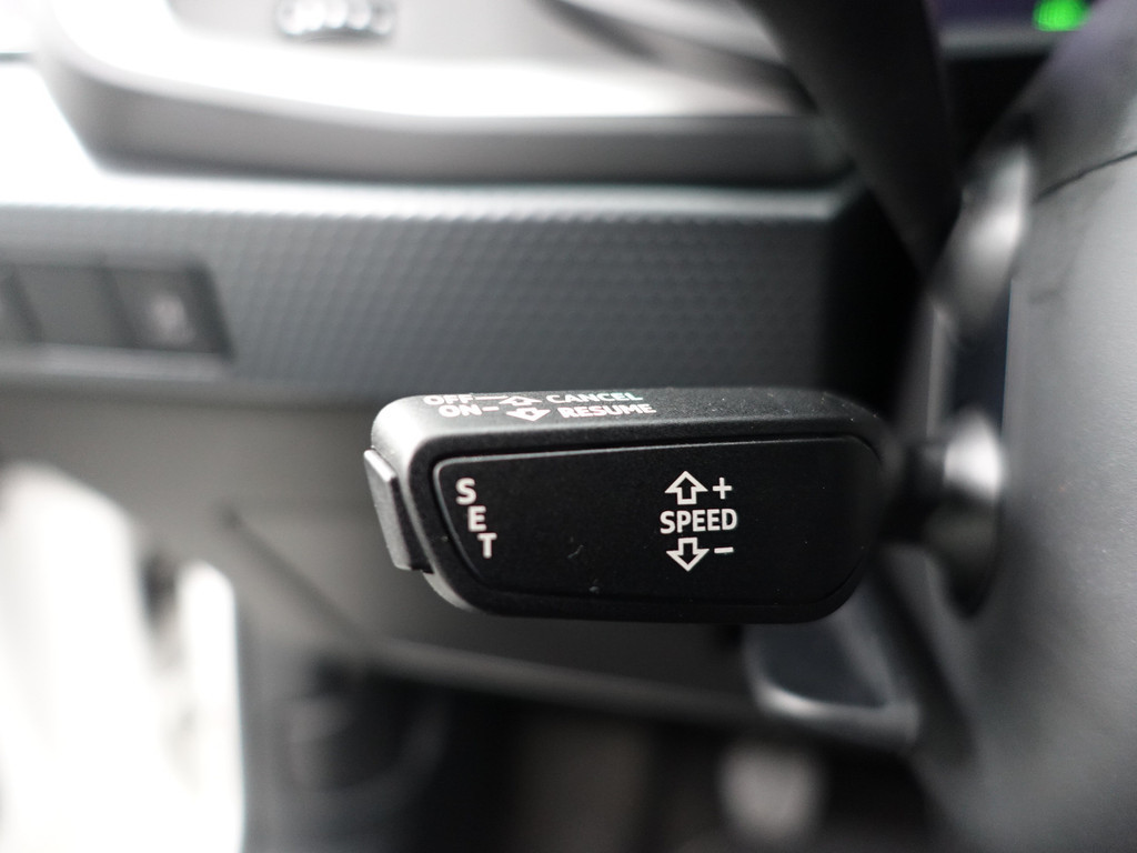 
Audi A1 Sportback 25 TFSI S-Line Two Tone, Virtual Cockpit, Navi, Clima, Lane Assist vol									