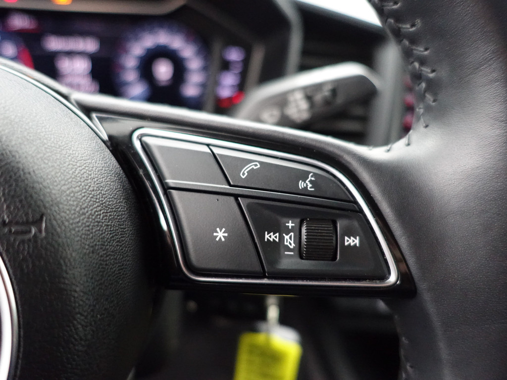 
Audi A1 Sportback 25 TFSI S line Black optic- CarPlay, Lane Assist, Led, Virtual Cockpit, Cruise, Clima vol									