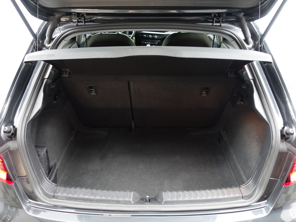 
Audi A1 Sportback 25 TFSI S line Black optic- CarPlay, Lane Assist, Led, Virtual Cockpit, Cruise, Clima vol									