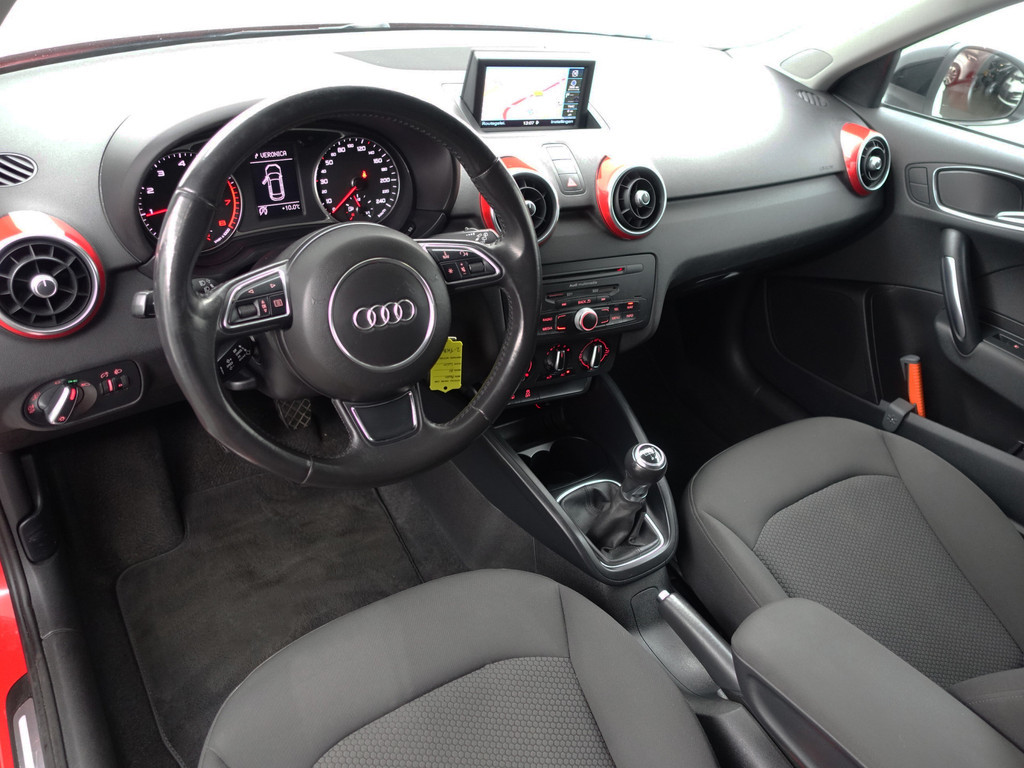 
Audi A1 Sportback 1.2 TFSI S Line- Two Tone, Navi, Clima, Cruise, Led, Bluetooth Audio vol									
