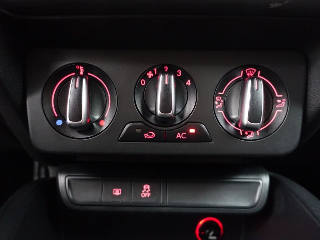 
Audi A1 Sportback 1.2 TFSI S Line- Two Tone, Navi, Clima, Cruise, Led, Bluetooth Audio vol									