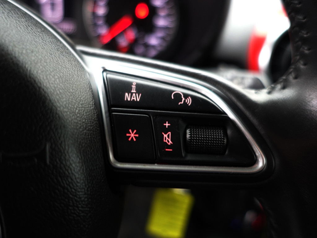 
Audi A1 Sportback 1.2 TFSI S Line- Two Tone, Navi, Clima, Cruise, Led, Bluetooth Audio vol									