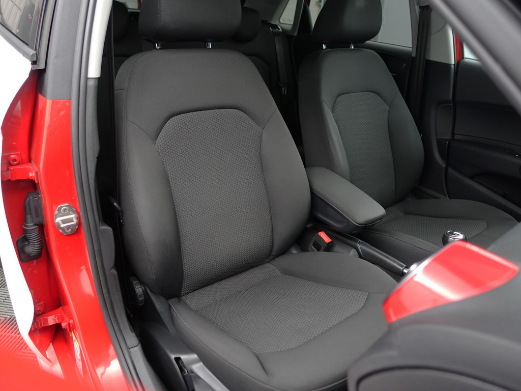 
Audi A1 Sportback 1.2 TFSI S Line- Two Tone, Navi, Clima, Cruise, Led, Bluetooth Audio vol									