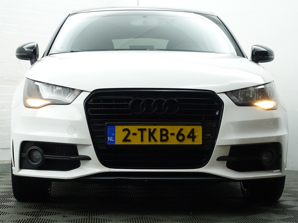 
Audi A1 Sportback 1.2 TFSI S Line- Two Tone, Navi, Clima, Cruise, Led, Bluetooth Audio vol									