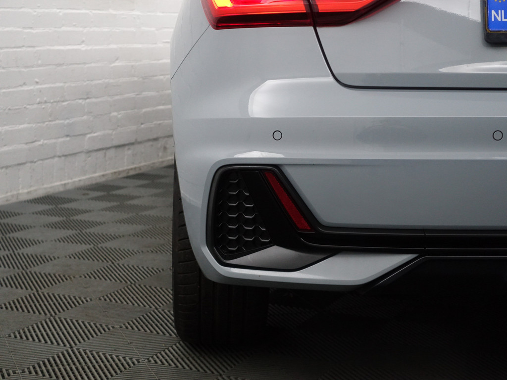 
Audi A1 Sportback 35 TFSI 150pk S edition Aut- Two Tone, Sonos Audio, Carplay, Stoelverwarming, Virtual Cockpit, Ada Cruise vol									